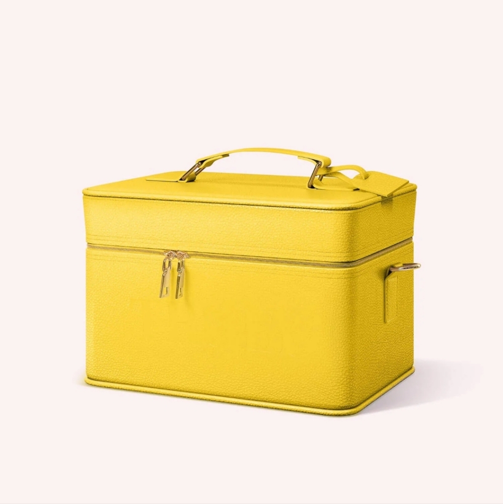 TRULY Luxury Travel Trunk